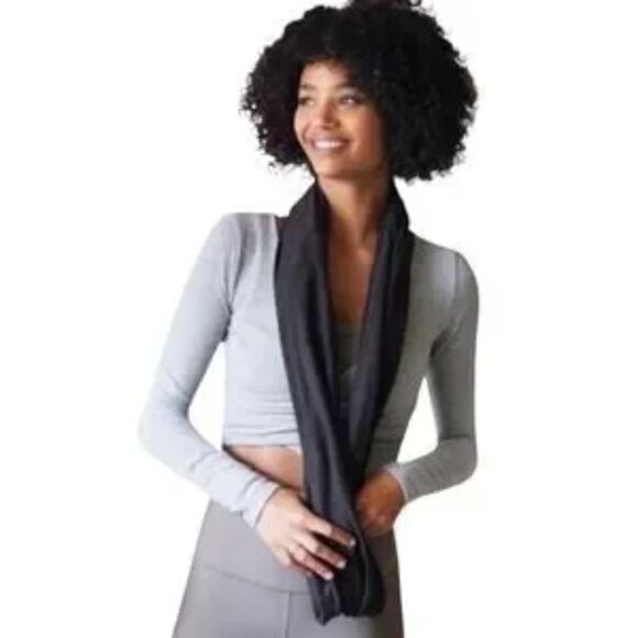 Beyond Yoga Pocket Infinity Scarf - Picture 5 of 5